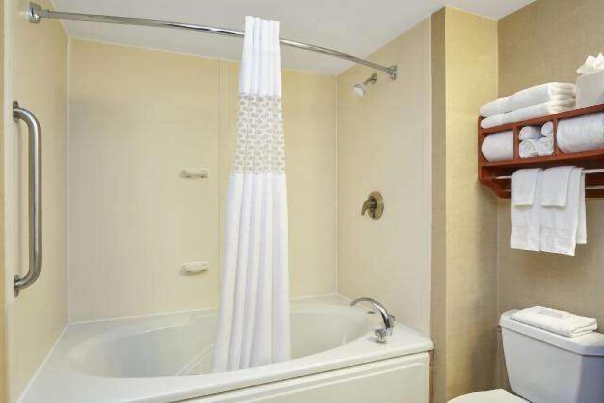 Hampton Inn East Peoria Zewnętrze zdjęcie